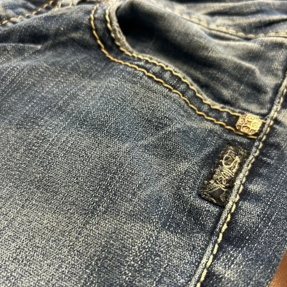 Silver SUKI Classic Blue Women's Jeans 28Wx35L - Picture 9 of 9